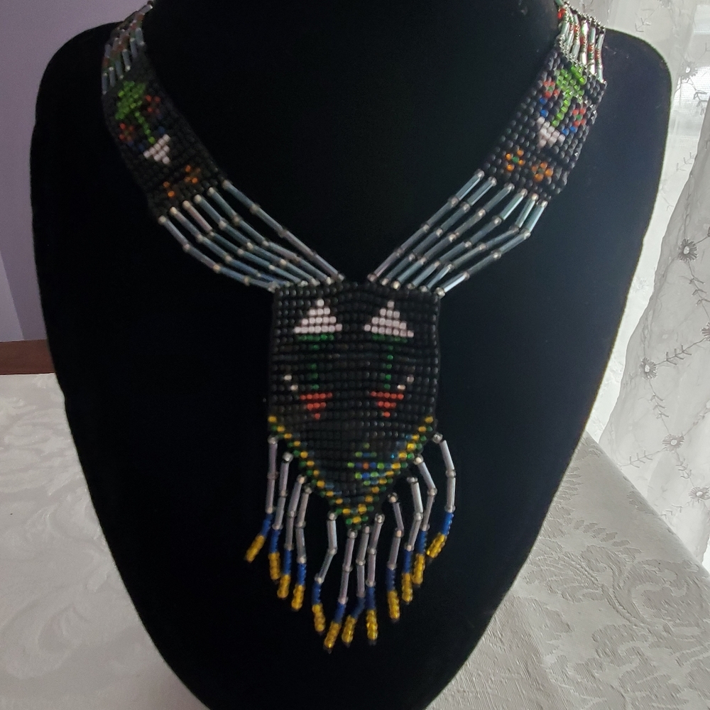 Seed Bead Indian Design Necklace | EUC